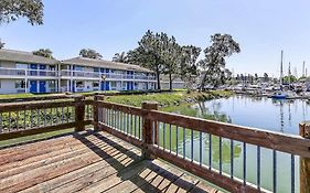 Motel 6-Oakland, CA - Embarcadero